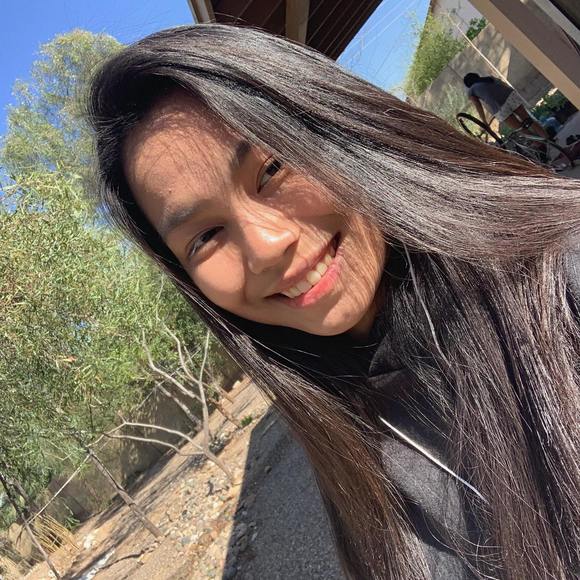 Meet your Posher, Leone - Picture 1 of 1